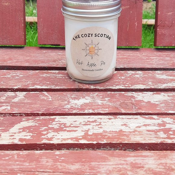 Hot Apple Pie 7oz Soy Wax Candles - Picture 5 of 5